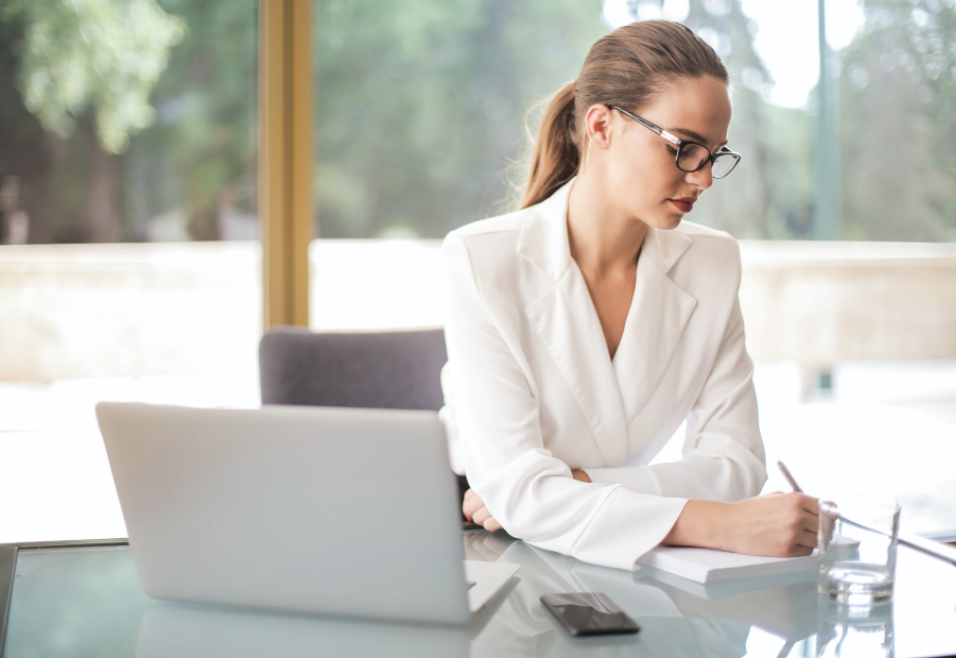 5 Excellent Ways to Keep Your Career Moving Forward