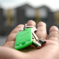 What Do You Need to Start a Home-Based Real Estate Agency?